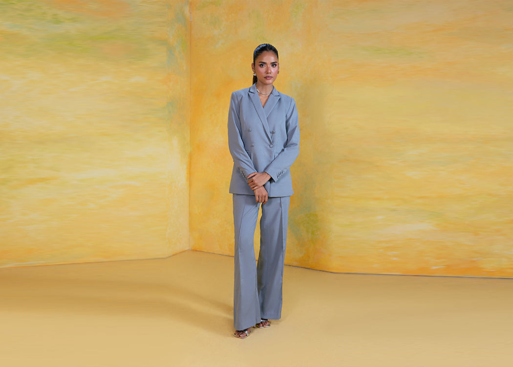 Best Blazer for Women in 2026: Sleeveless & Tweed Styles