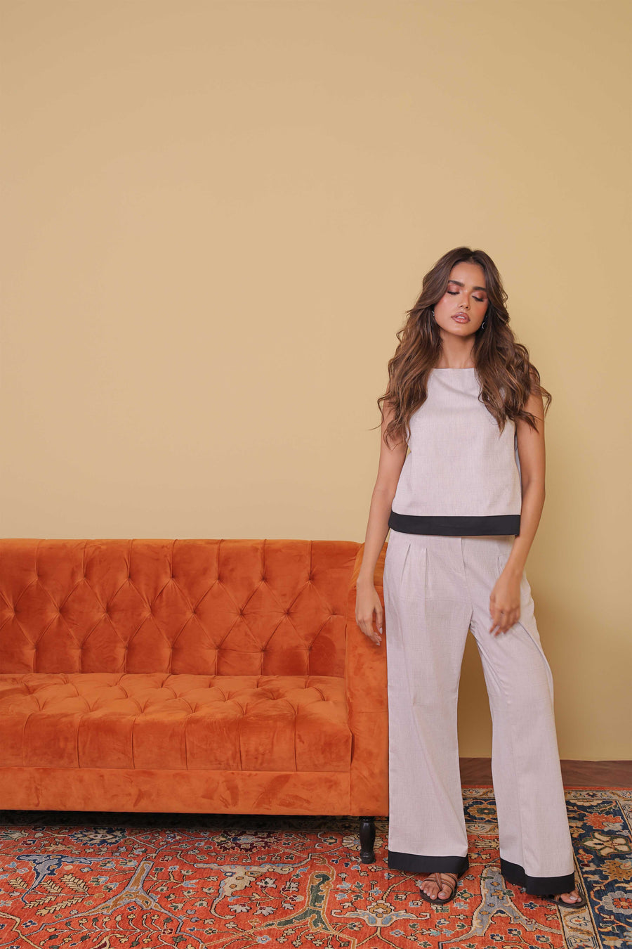 Contrast Square Top