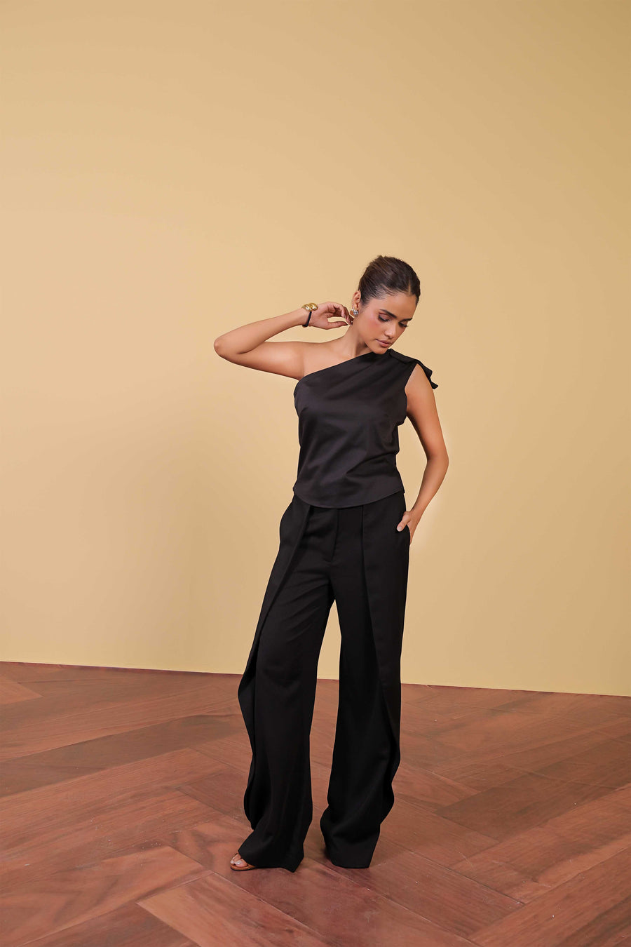 Black Shoulder Frill Top