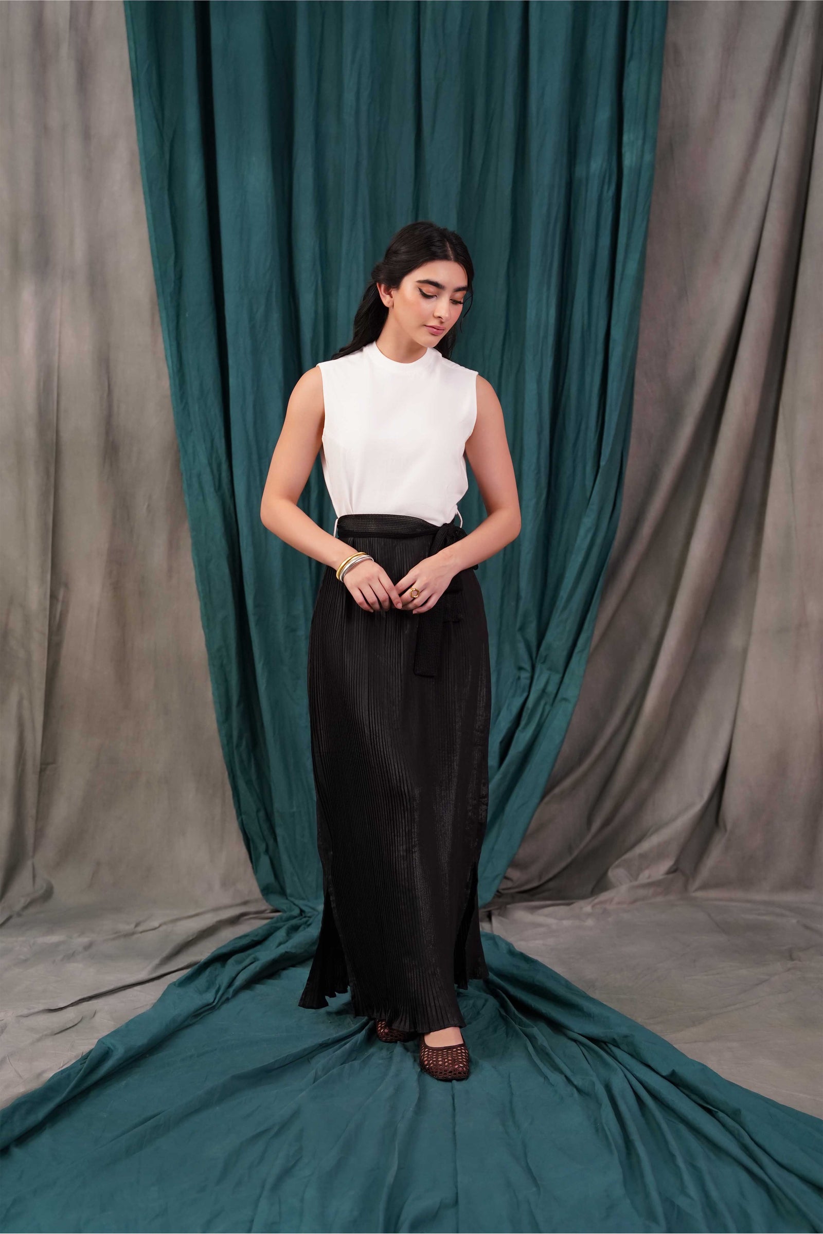 Western Dresses for Women in Pakistan | Latest Styles 4andco Western Dresses for Women in Pakistan | Latest Styles 4andco